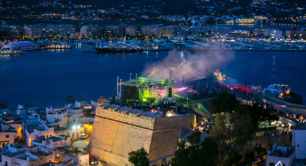 From Back-to-Back Sets to Solo Performances: IMS Grand Finale at Dalt Vila Has it All