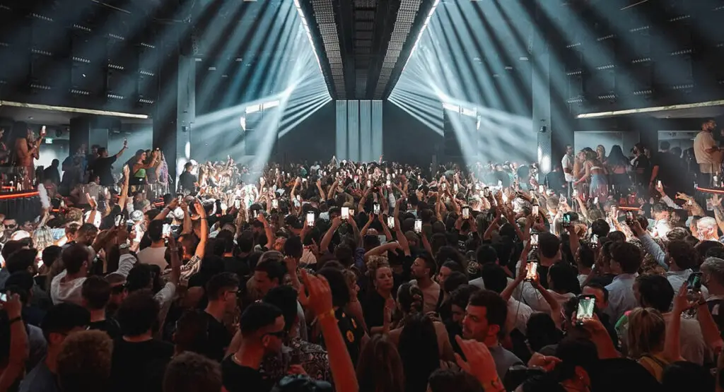 Hï and UshuaÏa Opening Parties