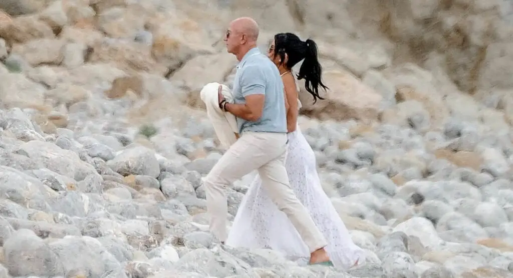 Jeff Bezos In Ibiza with his girlfriend Lauren Sánchez