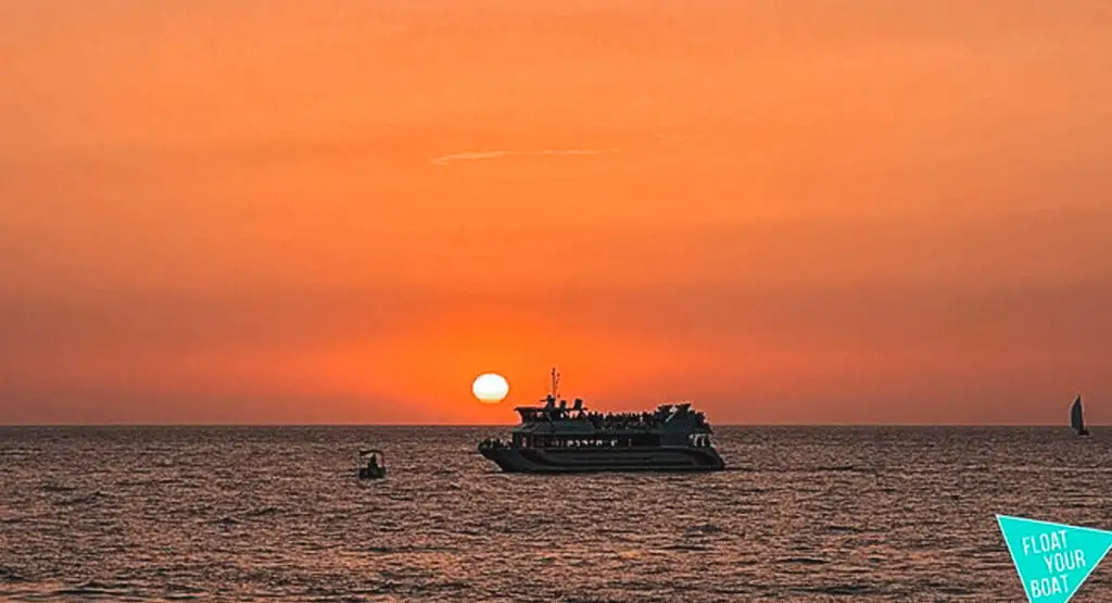 beach hopping ibiza