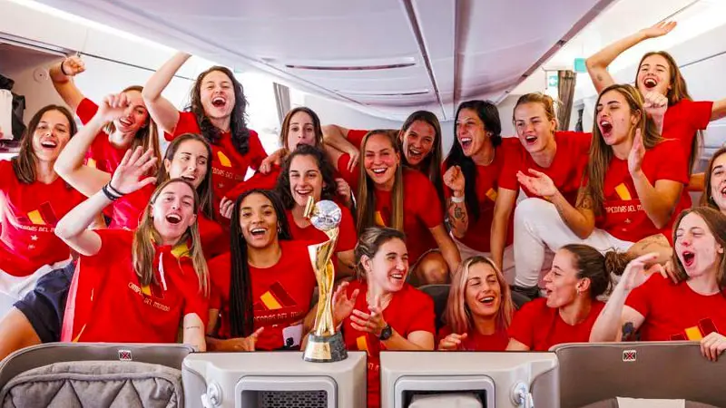 Spanish Women's Football Team Celebrates World Championship Victory in Ibiza