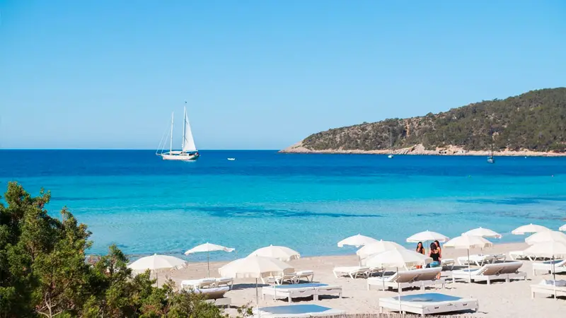 Jockey Club Ibiza: The Ultimate Beach Dining Experience