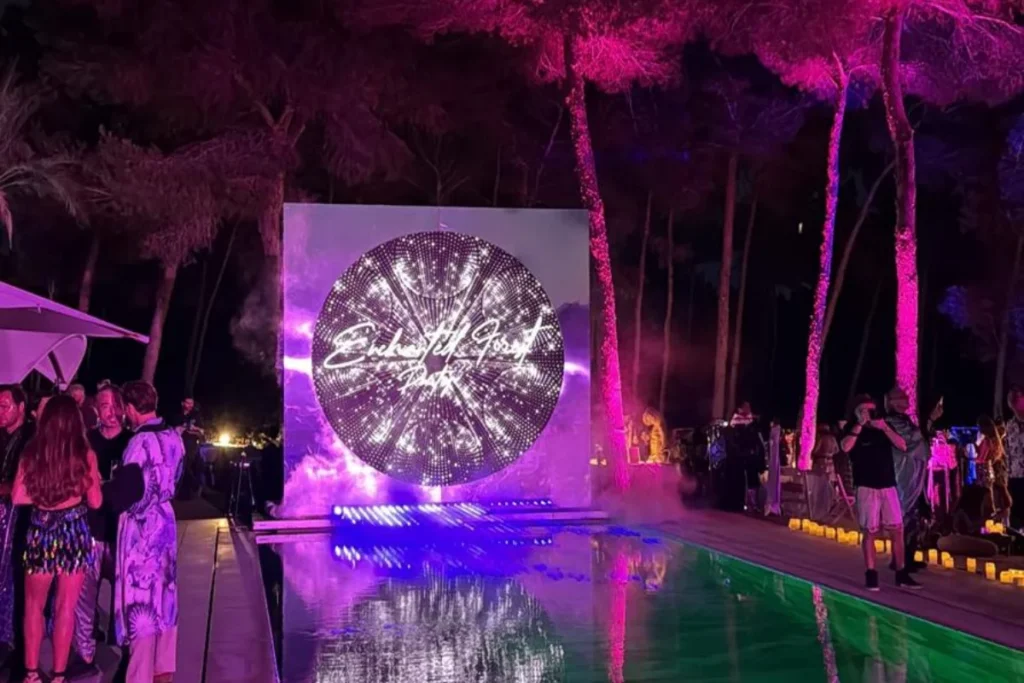 Private luxury party in Ibiza redefines summer nightlife with secret venues, elite guests and growing tensions with traditional clubs.