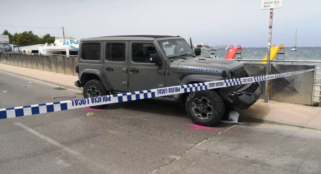 Jeep Wrangler Pavement Crash in Ibiza Leaves One Dead