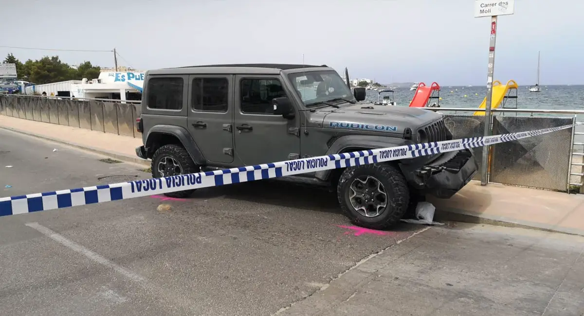 Jeep Wrangler Pavement Crash in Ibiza Leaves One Dead